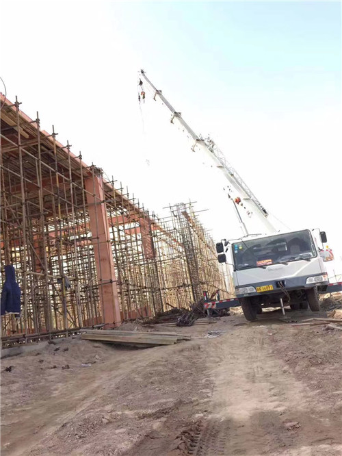 雄县吊车作业的安全注意事项有哪些？